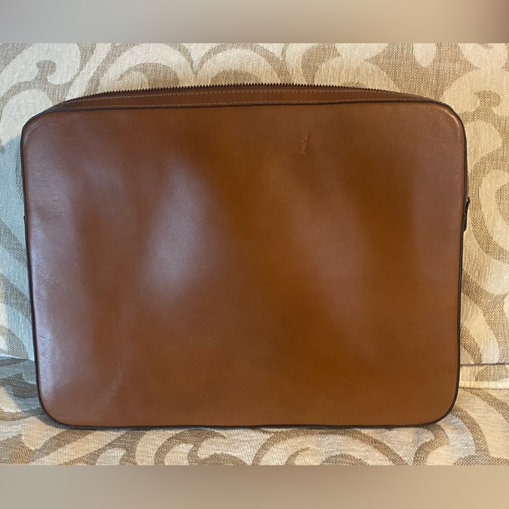 Mark Graham Elegant Tan Leather Laptop B ag - Picture 6 of 7